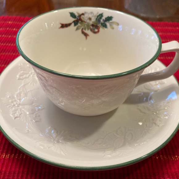 Mikado China Christmas tea cups - set of 6 - Picture 1 of 5